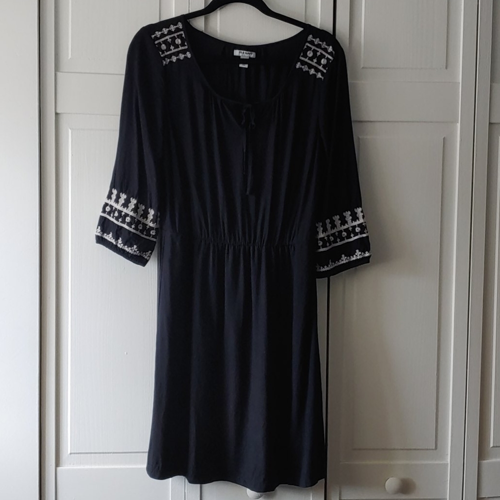 Old Navy Cotton Dress with White Embroidery